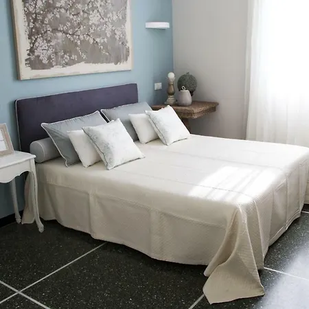 아파트 Laura 디아노마리나