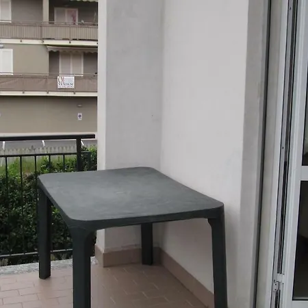 Laura * 디아노마리나