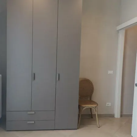 Laura 디아노마리나