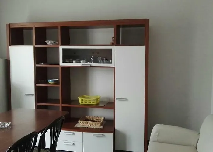 Laura * دْيانو مارينا