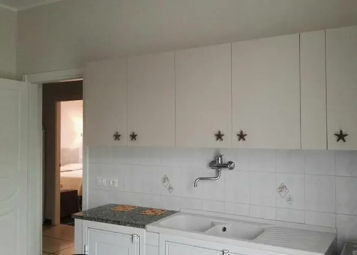 Laura * دْيانو مارينا