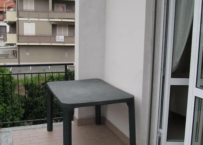 Laura * دْيانو مارينا