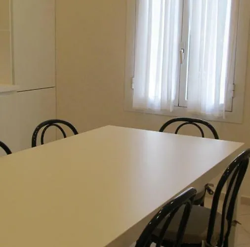 Laura * دْيانو مارينا