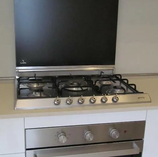 Laura شقة دْيانو مارينا